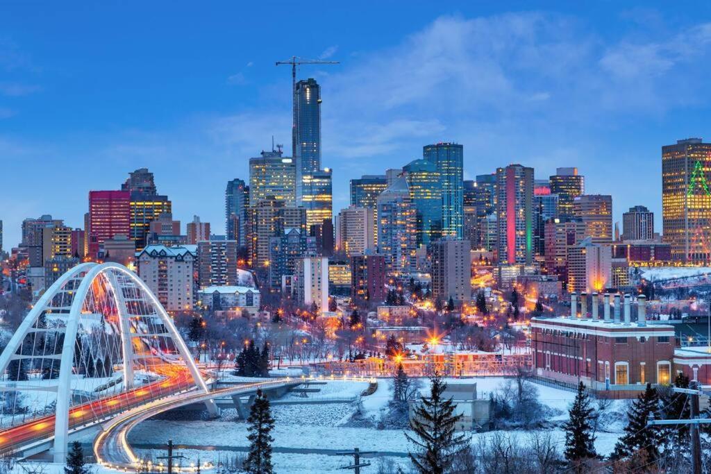 Modern Nordic Escape, 3Br Near Wem & Dt, Aircon & Fireplace, Wifi, Sleeps 6! Edmonton Exterior foto